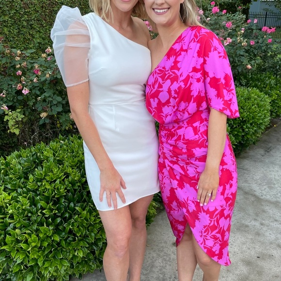 White One Shoulder Bridal Dress - Picture 2 of 4